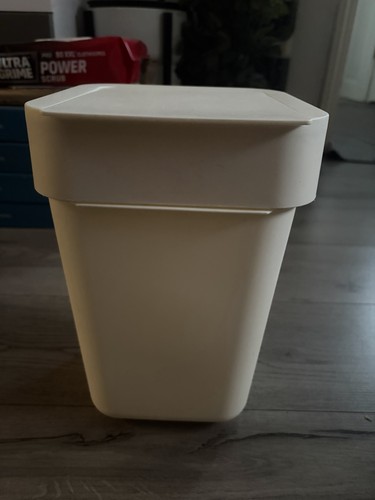 White small bin bedroom - small,